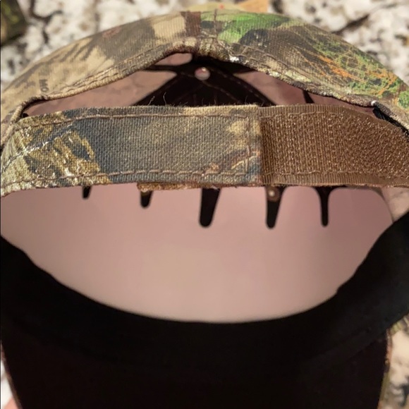 Field & Stream Camo Hat - Picture 6 of 7